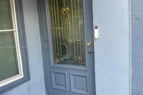 House in Sunrise, Florida 4 bedrooms, 152.55 sq.m. № 1970530 - photo 10