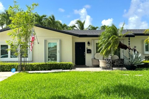 Villa ou maison à vendre à Cutler Bay, Floride: 4 chambres, 213.49 m2 № 1977325 - photo 2