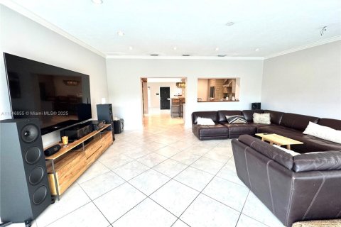 Villa ou maison à vendre à Cutler Bay, Floride: 4 chambres, 213.49 m2 № 1977325 - photo 24