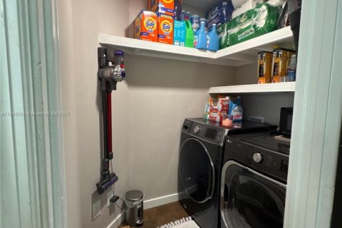 Villa ou maison à vendre à Cutler Bay, Floride: 4 chambres, 213.49 m2 № 1977325 - photo 17