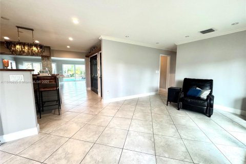 Villa ou maison à vendre à Cutler Bay, Floride: 4 chambres, 213.49 m2 № 1977325 - photo 12