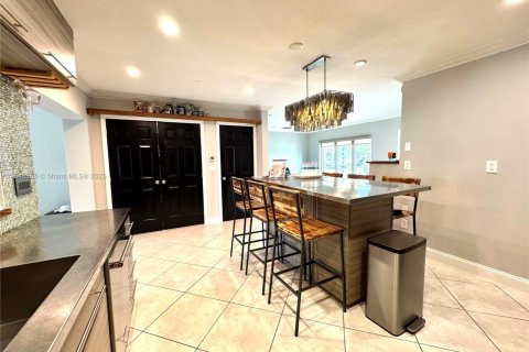 Villa ou maison à vendre à Cutler Bay, Floride: 4 chambres, 213.49 m2 № 1977325 - photo 13