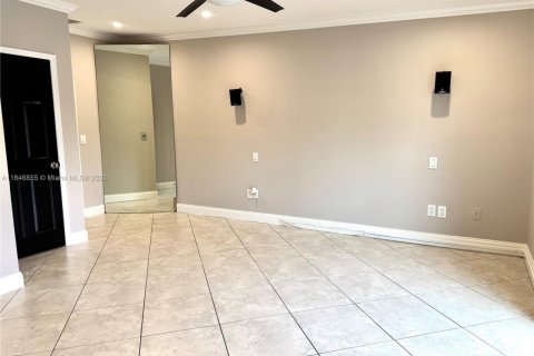 Villa ou maison à vendre à Cutler Bay, Floride: 4 chambres, 213.49 m2 № 1977325 - photo 22