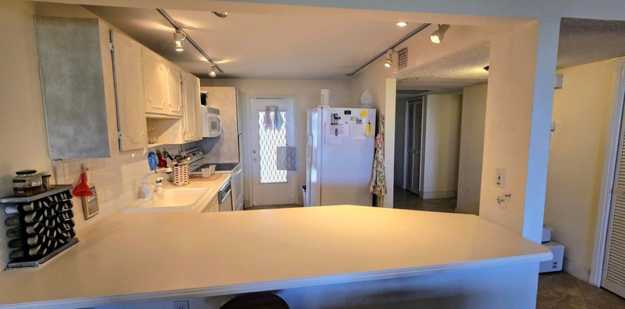 Condominio en Pompano Beach, Florida, 3 dormitorios  № 2183045