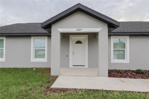 Casa en venta en Ocala, Florida, 3 dormitorios, 124.3 m2 № 1910139 - foto 2