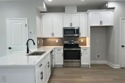 Adosado en venta en Seminole, Florida, 3 dormitorios, 183.67 m2 № 1906239 - foto 2
