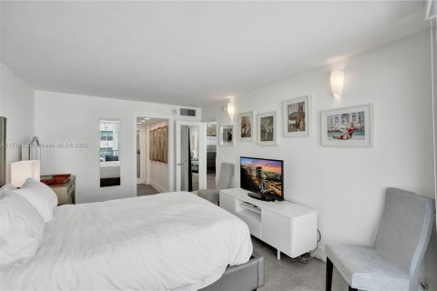 Condominio en venta en Miami Beach, Florida, 2 dormitorios, 87.33 m2 № 1926584 - foto 17