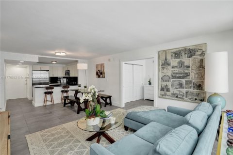 Condominio en venta en Miami Beach, Florida, 2 dormitorios, 87.33 m2 № 1926584 - foto 9