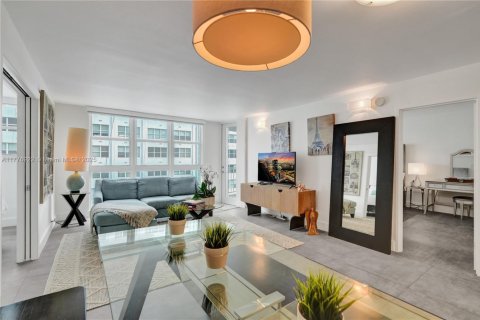 Condominio en venta en Miami Beach, Florida, 2 dormitorios, 87.33 m2 № 1926584 - foto 10