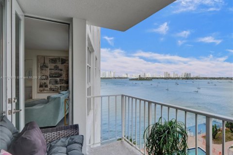 Condominio en venta en Miami Beach, Florida, 2 dormitorios, 87.33 m2 № 1926584 - foto 3