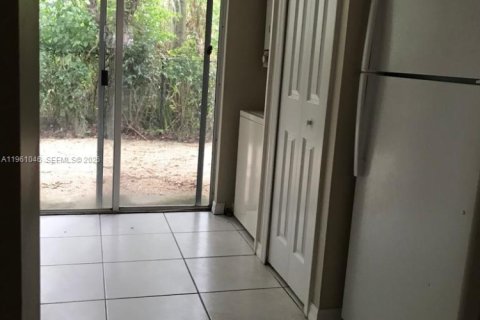 Купить кондоминиум в Хомстед, Флорида 2 спальни, 76.37м2, № 2021844 - фото 4