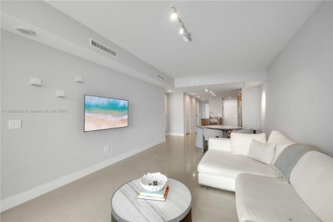 Copropriété à louer à Miami Beach, Floride: 2 chambres, 112.6 m2 № 1947226 - photo 8