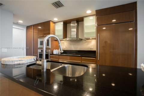 Copropriété à louer à Miami Beach, Floride: 2 chambres, 112.6 m2 № 1947226 - photo 13