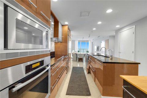 Copropriété à louer à Miami Beach, Floride: 2 chambres, 112.6 m2 № 1947226 - photo 11