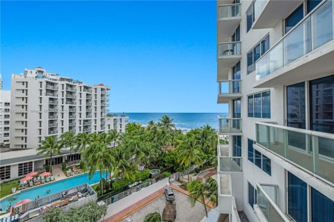 Copropriété à louer à Miami Beach, Floride: 2 chambres, 112.6 m2 № 1947226 - photo 23