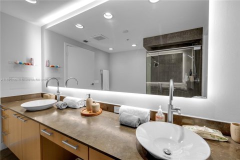 Copropriété à louer à Miami Beach, Floride: 2 chambres, 112.6 m2 № 1947226 - photo 17