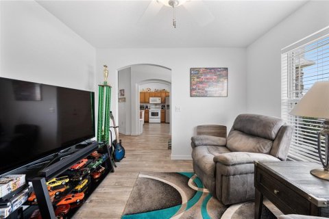 Villa ou maison à vendre à Auburndale, Floride: 3 chambres, 145.48 m2 № 2094250 - photo 11