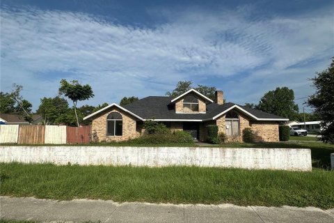 Купить виллу или дом в Делтона, Флорида 6 комнат, 196.21м2, № 1909604 - фото 1