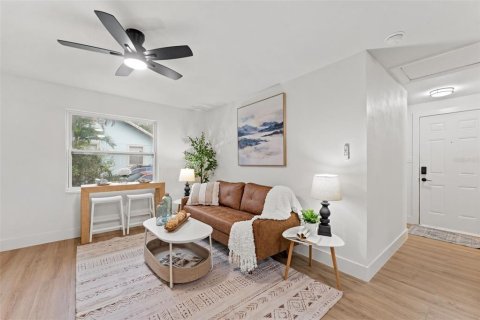 Villa ou maison à vendre à Saint Petersburg, Floride: 3 chambres, 55.74 m2 № 2408410 - photo 7