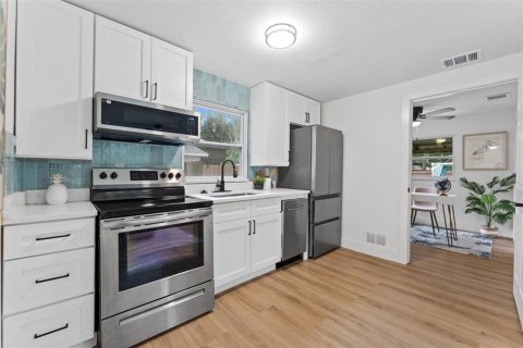Villa ou maison à vendre à Saint Petersburg, Floride: 3 chambres, 55.74 m2 № 2408410 - photo 5