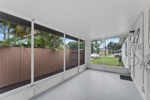 Villa ou maison à vendre à Saint Petersburg, Floride: 3 chambres, 55.74 m2 № 2408410 - photo 20