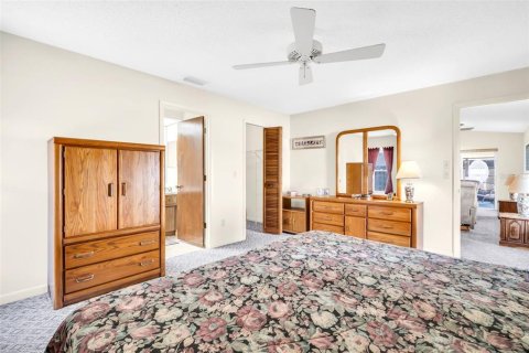 House in Palm Harbor, Florida 3 bedrooms, 144.56 sq.m. № 1875828 - photo 24