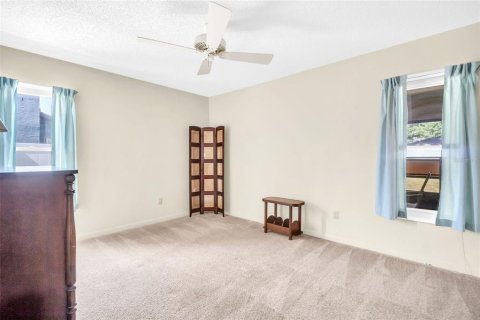 House in Palm Harbor, Florida 3 bedrooms, 144.56 sq.m. № 1875828 - photo 30