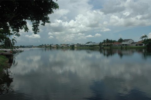 Villa ou maison à louer à Sunrise, Floride: 3 chambres, 150.78 m2 № 2023810 - photo 15