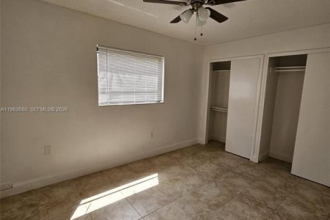 Villa ou maison à louer à Sunrise, Floride: 3 chambres, 150.78 m2 № 2023810 - photo 9