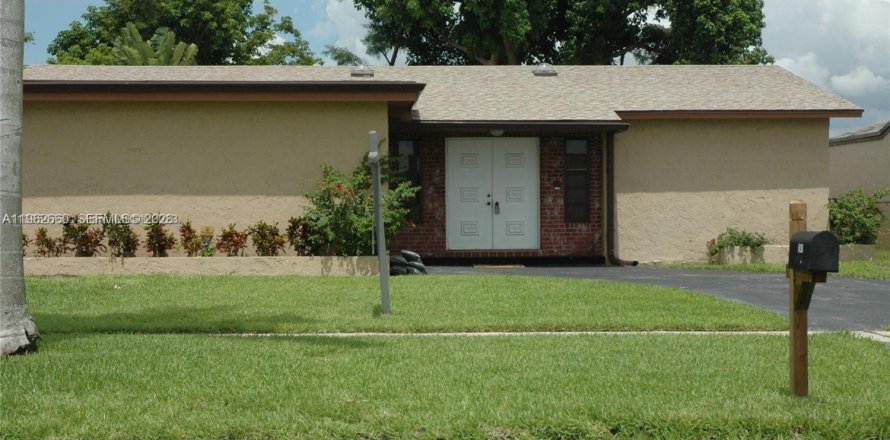 Villa ou maison à Sunrise, Floride 3 chambres, 150.78 m2 № 2023810