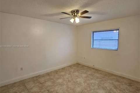 Villa ou maison à louer à Sunrise, Floride: 3 chambres, 150.78 m2 № 2023810 - photo 10