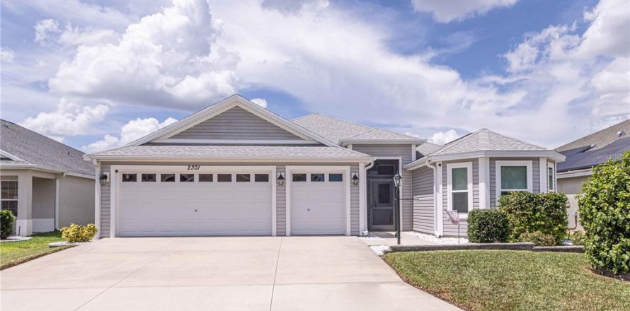 Villa ou maison à The Villages, Floride 3 chambres, 209.96 m2 № 1873096