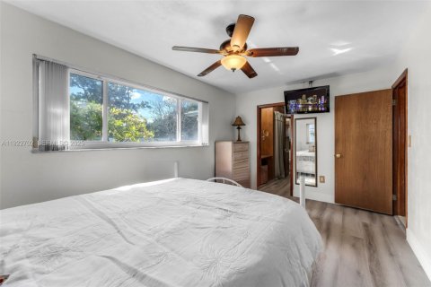 Casa en venta en Palmetto Bay, Florida, 4 dormitorios, 188.41 m2 № 1983512 - foto 13