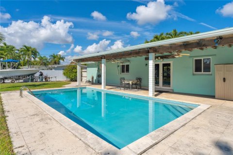 Casa en venta en Palmetto Bay, Florida, 4 dormitorios, 188.41 m2 № 1983512 - foto 27