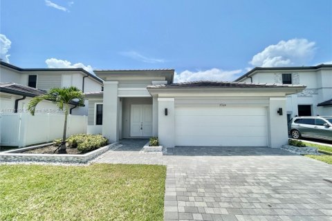 House in Miramar, Florida 3 bedrooms, 190.17 sq.m. № 1698623 - photo 30