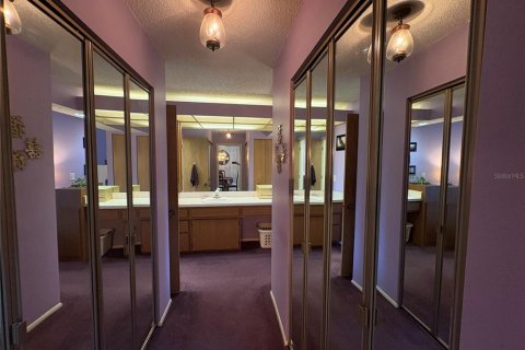 Condo in Sarasota, Florida, 2 bedrooms  № 2232506 - photo 13