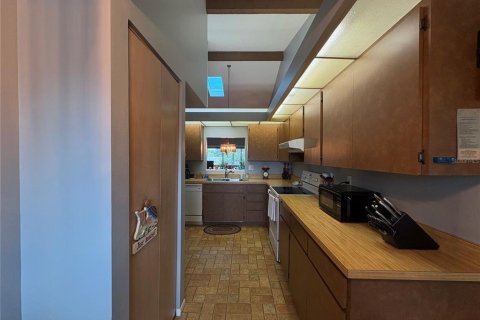 Condo in Sarasota, Florida, 2 bedrooms  № 2232506 - photo 10