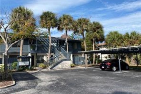 Condo in Sarasota, Florida, 2 bedrooms  № 2232506 - photo 19