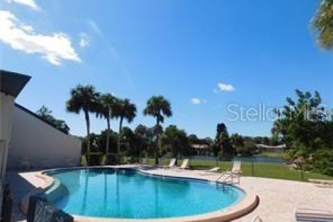 Condo in Sarasota, Florida, 2 bedrooms  № 2232506 - photo 23