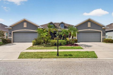House in Holiday, Florida 3 bedrooms, 161.65 sq.m. № 2132826