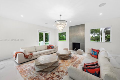 Casa en alquiler en Palmetto Bay, Florida, 8 dormitorios, 755.2 m2 № 2054361 - foto 6