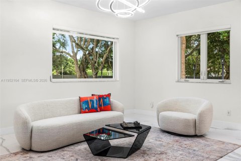 Casa en alquiler en Palmetto Bay, Florida, 8 dormitorios, 755.2 m2 № 2054361 - foto 7