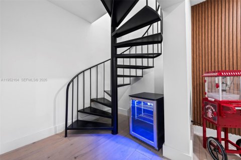 Casa en alquiler en Palmetto Bay, Florida, 8 dormitorios, 755.2 m2 № 2054361 - foto 9