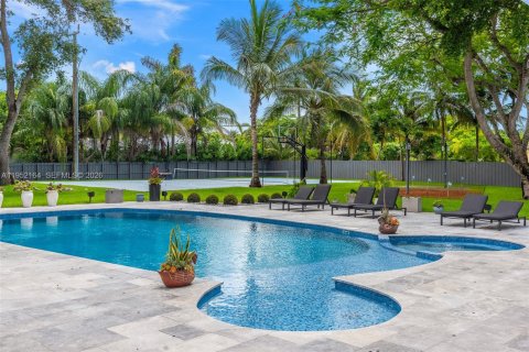 Casa en alquiler en Palmetto Bay, Florida, 8 dormitorios, 755.2 m2 № 2054361 - foto 13