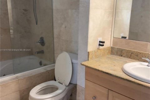 Copropriété à vendre à Sunny Isles Beach, Floride: 2 chambres, 87.05 m2 № 2016204 - photo 12