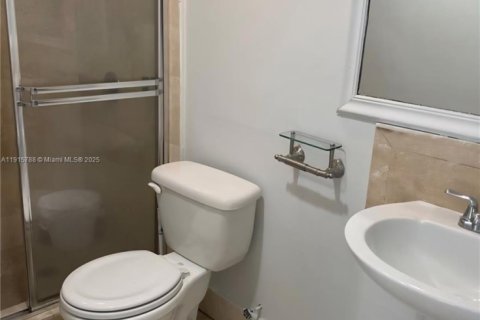 Copropriété à vendre à Sunny Isles Beach, Floride: 2 chambres, 87.05 m2 № 2016204 - photo 18