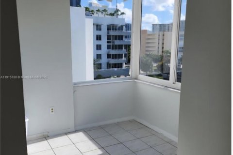 Copropriété à vendre à Sunny Isles Beach, Floride: 2 chambres, 87.05 m2 № 2016204 - photo 8