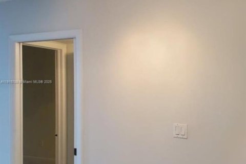 Copropriété à vendre à Sunny Isles Beach, Floride: 2 chambres, 87.05 m2 № 2016204 - photo 15