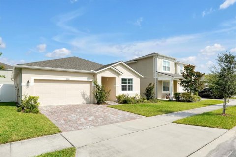 House in Orlando, Florida 3 bedrooms, 144.74 sq.m. № 2236782