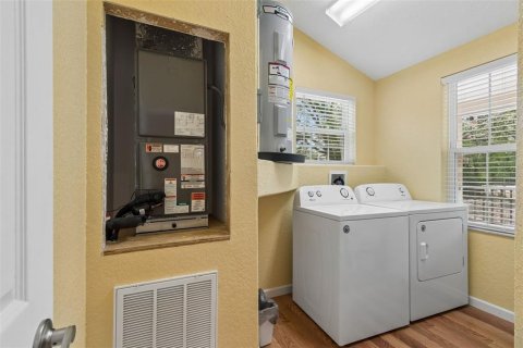 Villa ou maison à vendre à Homosassa, Floride: 2 chambres, 128.21 m2 № 2103014 - photo 17